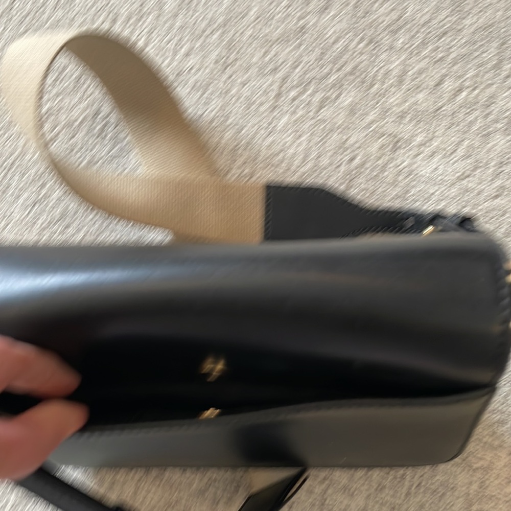 Michael Kors crossbody bag - Picture 5 of 6